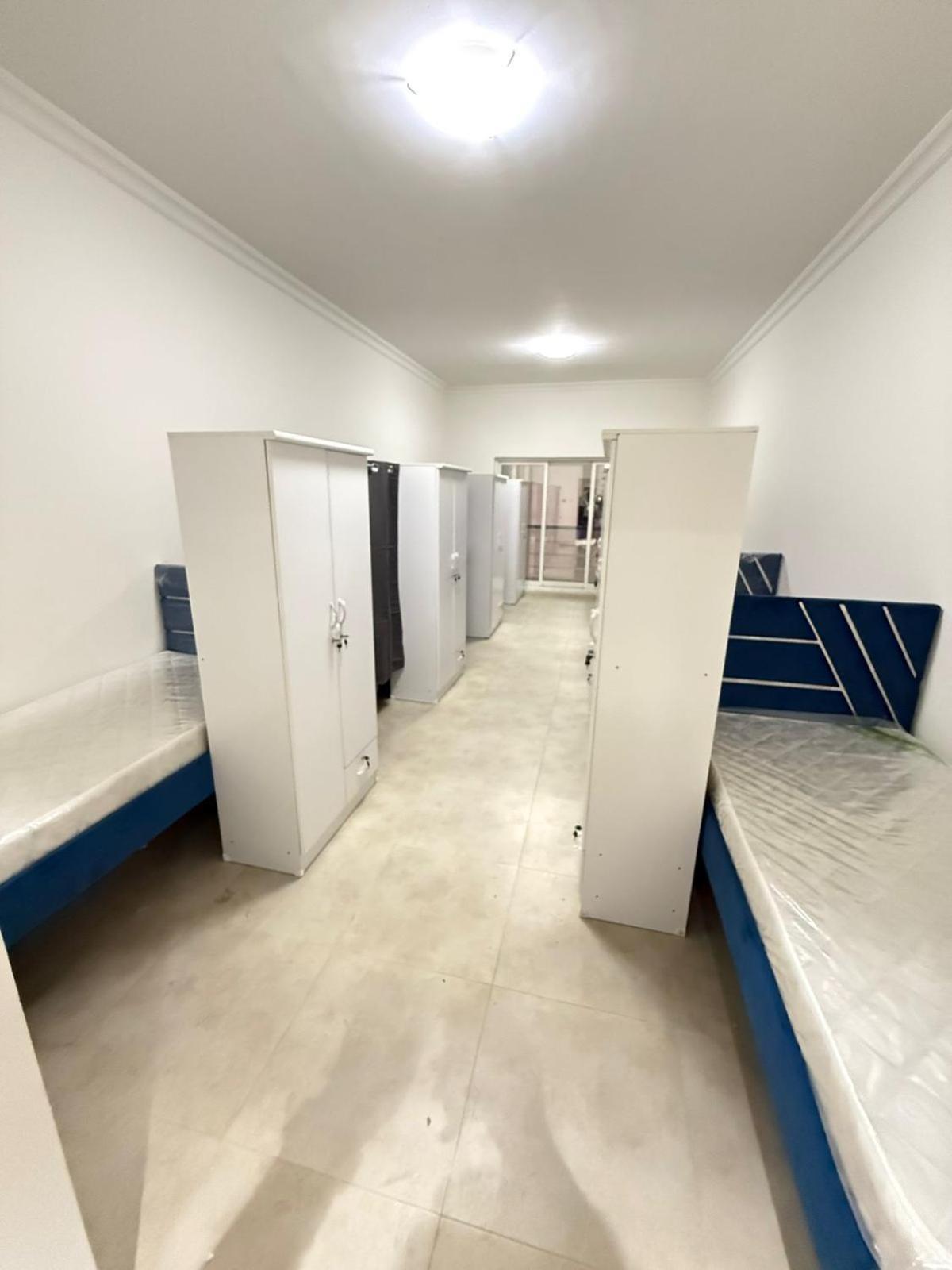 Backpackers Heaven ! 18 Beds In A 2 Bedroom Apartment In Front Of Union Metro Station Diera Dubai Eksteriør billede