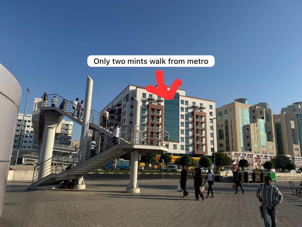 Backpackers Heaven ! 18 Beds In A 2 Bedroom Apartment In Front Of Union Metro Station Diera Dubai Eksteriør billede